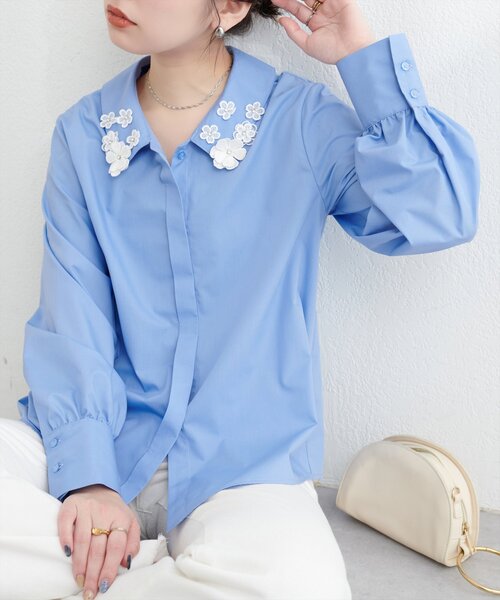 natural couture(ナチュラルクチュール)の「お花モチーフ衿ブラウス(シャツ/ブラウス・レディース・ネイビー/オフホワイト/ブルー・FREE)」の14枚目の写真