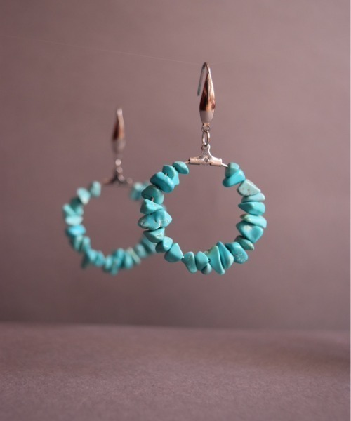 tone(トーン)の「【Ann】A040 チップ フープピアス サージカルステンレス(MA)(ピアス(両耳用)・レディース・ホワイト/ピンク/ブルー・FREE)」の3枚目の写真