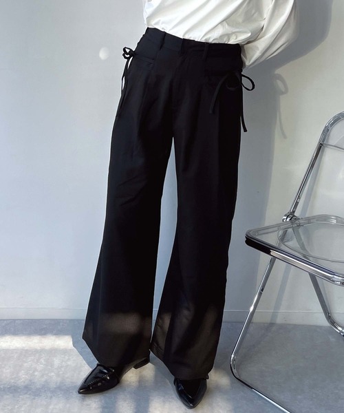 AS KNOW AS plus（アズノゥアズプラス）の「●サイドリボンワイドパンツ（スラックス・レディース・ブラック/チャコールグレー・FREE）」の2枚目の写真