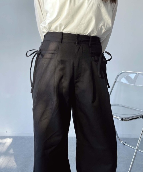 AS KNOW AS plus（アズノゥアズプラス）の「●サイドリボンワイドパンツ（スラックス・レディース・ブラック/チャコールグレー・FREE）」の7枚目の写真