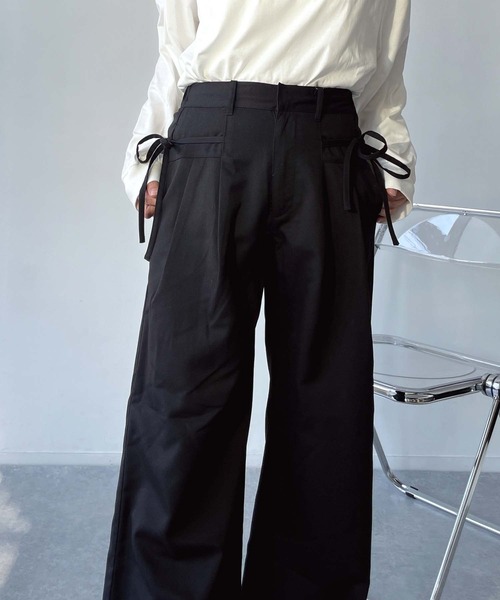 AS KNOW AS plus（アズノゥアズプラス）の「●サイドリボンワイドパンツ（スラックス・レディース・ブラック/チャコールグレー・FREE）」の8枚目の写真