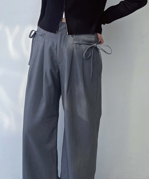 AS KNOW AS plus（アズノゥアズプラス）の「●サイドリボンワイドパンツ（スラックス・レディース・ブラック/チャコールグレー・FREE）」の13枚目の写真