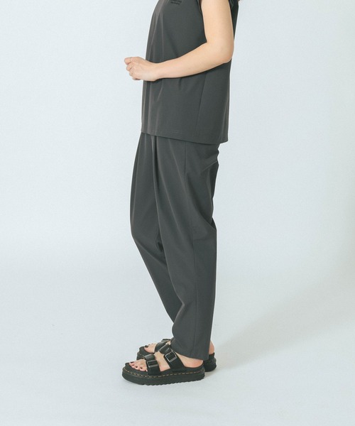 THOUSAND MILE（サウザンドマイル）の「【WEB限定】(THOUSAND MILExGENE HEAVENS)FRENCH SLEEVE TOP & TAPERED PANTS SET UP（ワンピース・レディース・ブラック/グレー・ONE SIZE）」の20枚目の写真
