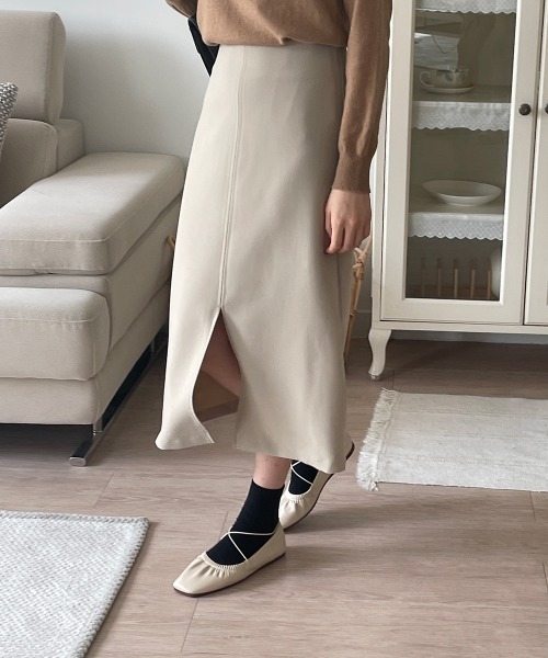 on:nue（オンニュ）の「【on:nue】[3色展開/5サイズ展開] Xストラップフラットシューズ（バレエシューズ・レディース・ブラック/ブラウン/アイボリー・24.5cm/24.0cm/23.5cm/23.0cm/25.0cm）」の13枚目の写真