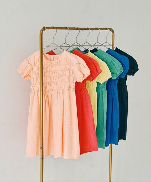 p.premier（ピードットプルミエ）の「【ジュニア対応】イロチ買いしたいシャーリングワンピース（ワンピース・キッズ・イエロー/グリーン/レッド/ピンク/ブラック/ブルー・140/130/120/110/100/90/80）」の17枚目の写真