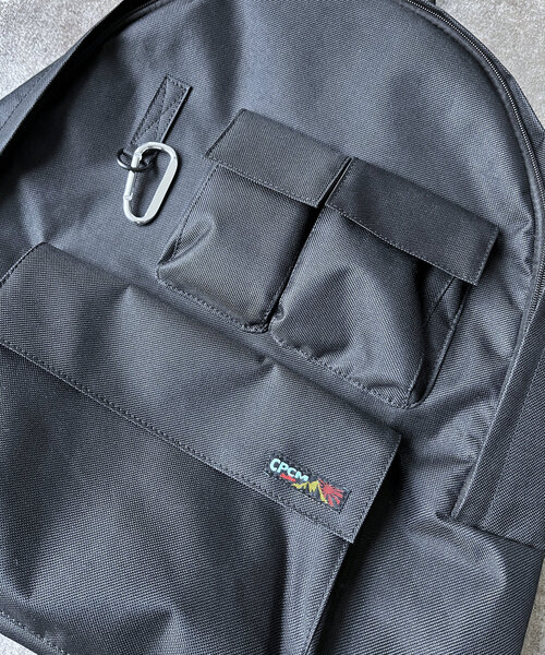 CPCM（シーピーシーエム）の「マルチポケットデイパック（バックパック/リュック・レディース・グリーン/ブラック/パープル・FREE）」の6枚目の写真