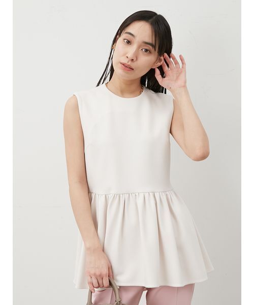 Mila Owen（ミラオーウェン）の「後あきテールヘムペプラムカットソーブラウス（Tシャツ/カットソー・レディース・アイボリー/ブラック/ライム・0/1）」の2枚目の写真