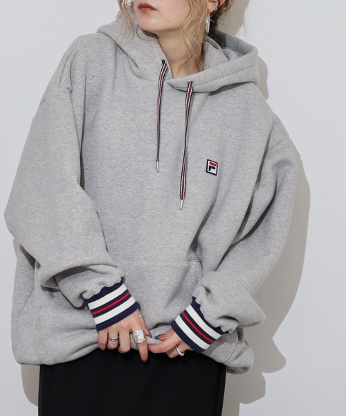 FILA HERITAGE（フィラヘリテージ）の「FILA HERITAGE SWEAT HOODIE ワンポイント刺繍 フーディー（パーカー・メンズ・グレー/ネイビー・XL/L/M）」の16枚目の写真