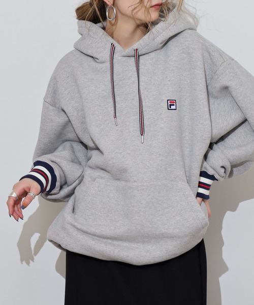 FILA HERITAGE（フィラヘリテージ）の「FILA HERITAGE SWEAT HOODIE ワンポイント刺繍 フーディー（パーカー・メンズ・グレー/ネイビー・XL/L/M）」の17枚目の写真