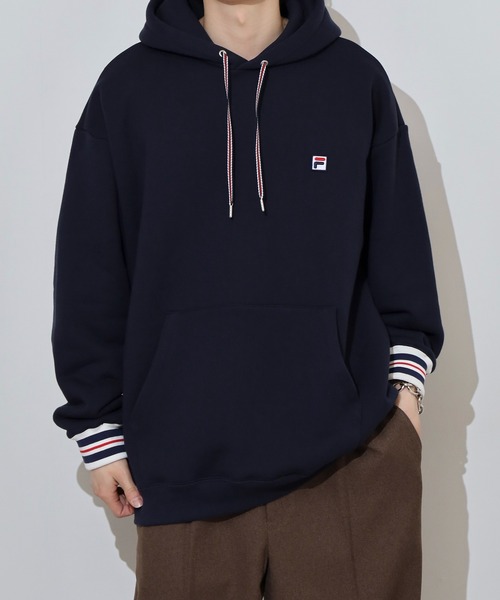 FILA HERITAGE（フィラヘリテージ）の「FILA HERITAGE SWEAT HOODIE ワンポイント刺繍 フーディー（パーカー・メンズ・グレー/ネイビー・XL/L/M）」の8枚目の写真