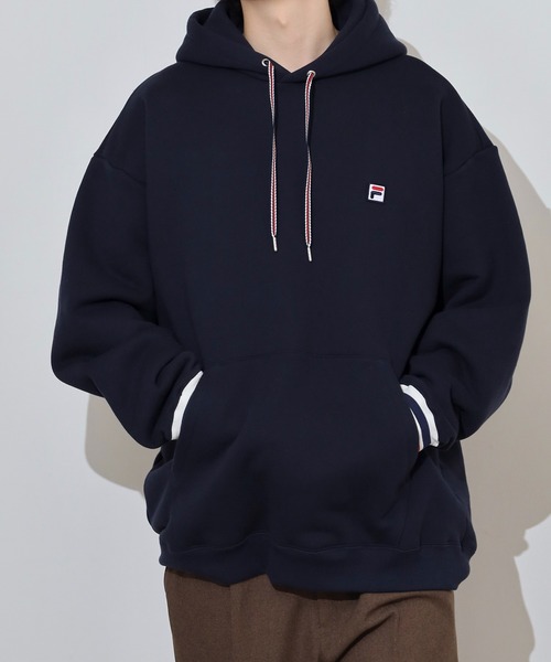 FILA HERITAGE（フィラヘリテージ）の「FILA HERITAGE SWEAT HOODIE ワンポイント刺繍 フーディー（パーカー・メンズ・グレー/ネイビー・XL/L/M）」の7枚目の写真