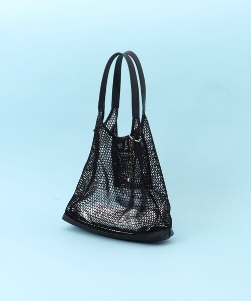 NOLLEY’S（ノーリーズ）の「メッシュトート（ポーチ・チャーム付）（ショルダーバッグ・レディース・ミント/ブラック・FREE）」の4枚目の写真