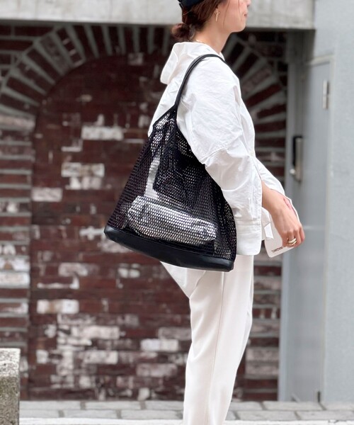 NOLLEY’S（ノーリーズ）の「メッシュトート（ポーチ・チャーム付）（ショルダーバッグ・レディース・ミント/ブラック・FREE）」の15枚目の写真