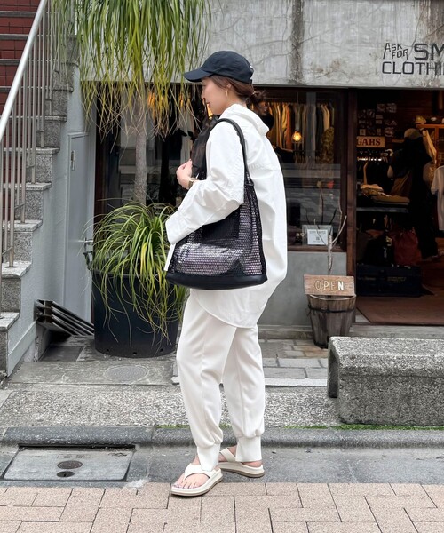 NOLLEY’S（ノーリーズ）の「メッシュトート（ポーチ・チャーム付）（ショルダーバッグ・レディース・ミント/ブラック・FREE）」の20枚目の写真