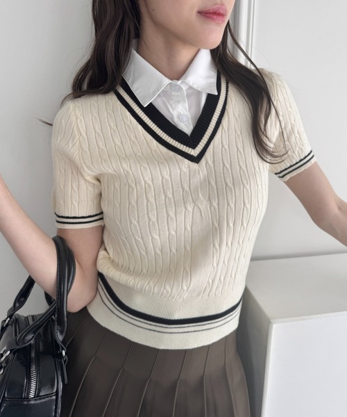 Loueme(ルエム)の「襟付きドッキングケーブルニットトップス(ニット/セーター・レディース・アイボリー/ブラック/ピンク・FREE)」の2枚目の写真
