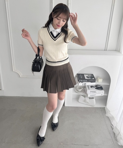 Loueme(ルエム)の「襟付きドッキングケーブルニットトップス(ニット/セーター・レディース・アイボリー/ブラック/ピンク・FREE)」の8枚目の写真