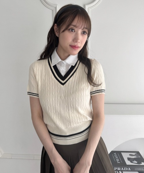 Loueme(ルエム)の「襟付きドッキングケーブルニットトップス(ニット/セーター・レディース・アイボリー/ブラック/ピンク・FREE)」の5枚目の写真