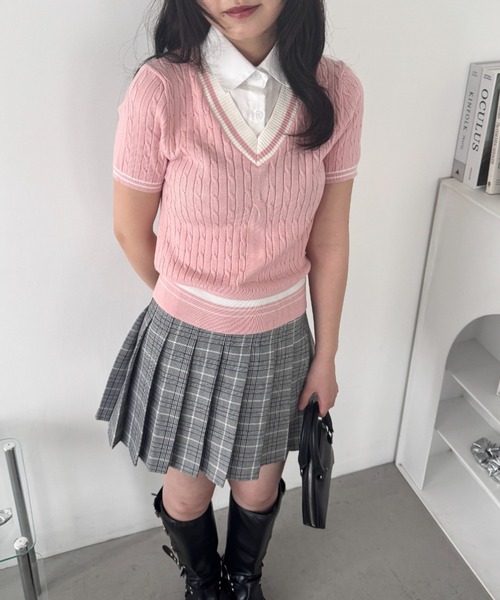 Loueme(ルエム)の「襟付きドッキングケーブルニットトップス(ニット/セーター・レディース・アイボリー/ブラック/ピンク・FREE)」の16枚目の写真