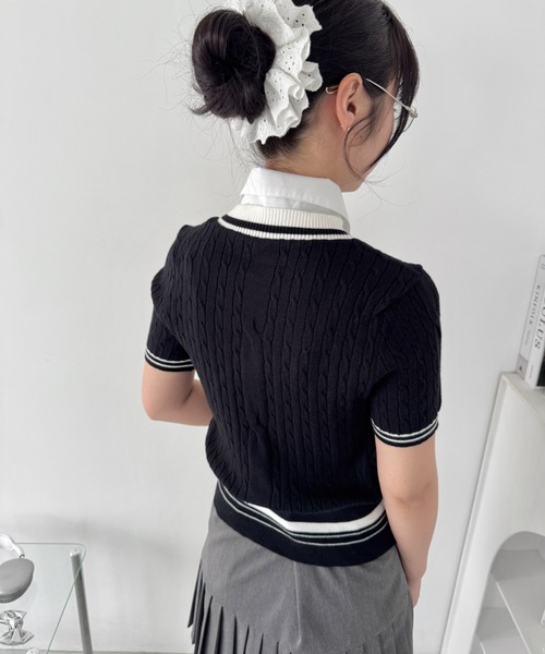 Loueme(ルエム)の「襟付きドッキングケーブルニットトップス(ニット/セーター・レディース・アイボリー/ブラック/ピンク・FREE)」の11枚目の写真
