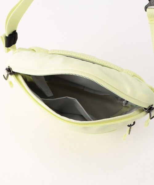 ARC'TERYX(アークテリクス)の「ARC'TERYX/アークテリクス 【EXCLUSIVE】Mantis 1 Waist Pack(ボディバッグ/ウエストポーチ・メンズ・レモンイエロー/ピンク・ONE SIZE)」の10枚目の写真