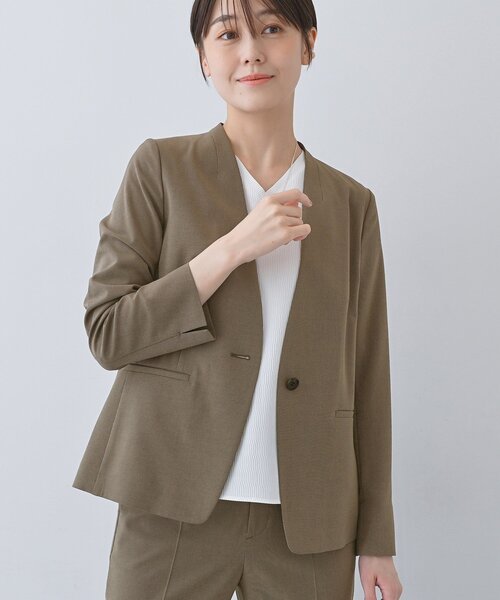 INDIVI（インディヴィ）の「【洗える／夏スーツ】ミニ千鳥柄ノーカラージャケット（ノーカラージャケット・レディース・ブラック系3/ブラウン系4/ブラウン系6/ブラック・03/05/13/15 /36/38/40）」の3枚目の写真