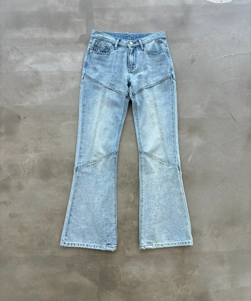 SHAGGIE(シャギー)の「切り替えフレアデニムパンツ(デニムパンツ・レディース・ブラック/ブルー・SMALL/MEDIUM)」の5枚目の写真