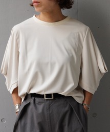 DROIT BELLO（ドロイトベロ）の「DROIT BELLO(ドロイトベロ) 　袖タックドレープトップス（Tシャツ/カットソー）」