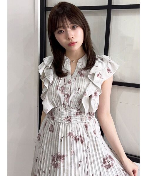 dazzlin(ダズリン)の「パイピングフラワープリーツワンピース(ワンピース・レディース・ブラック/アイボリー/ブルー/ピンク・SMALL/MEDIUM)」の12枚目の写真