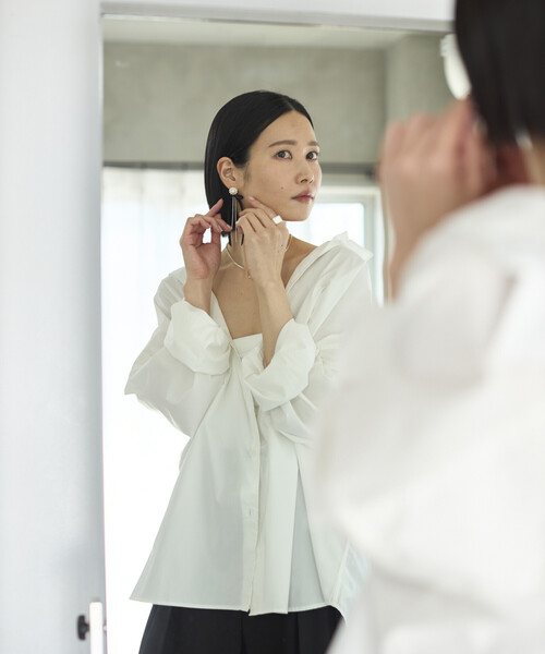 Firsthand（ファーストハンド）の「Firsthand/ファーストハンド ロングリボンチェーンピアス / スタッドピアス / 両耳用（ピアス（両耳用）・レディース・ブラック/オフホワイト・ONE SIZE）」の5枚目の写真