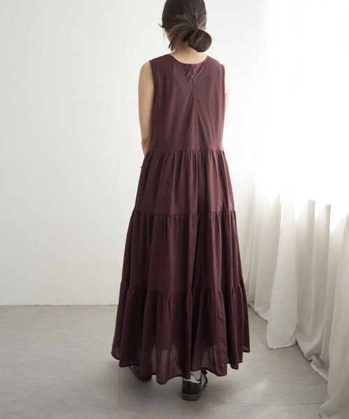 VENCEEXCHANGE(ヴァンスエクスチェンジ)の「ティアードノースリフレアーワンピース(ワンピース・レディース・ブラウン/ネイビー/ブラック・FREE)」の15枚目の写真