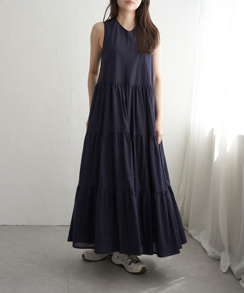 VENCEEXCHANGE(ヴァンスエクスチェンジ)の「ティアードノースリフレアーワンピース(ワンピース・レディース・ブラウン/ネイビー/ブラック・FREE)」の18枚目の写真