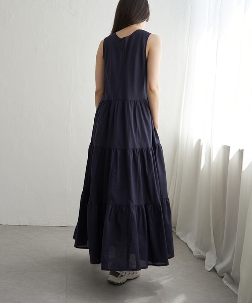VENCEEXCHANGE(ヴァンスエクスチェンジ)の「ティアードノースリフレアーワンピース(ワンピース・レディース・ブラウン/ネイビー/ブラック・FREE)」の21枚目の写真