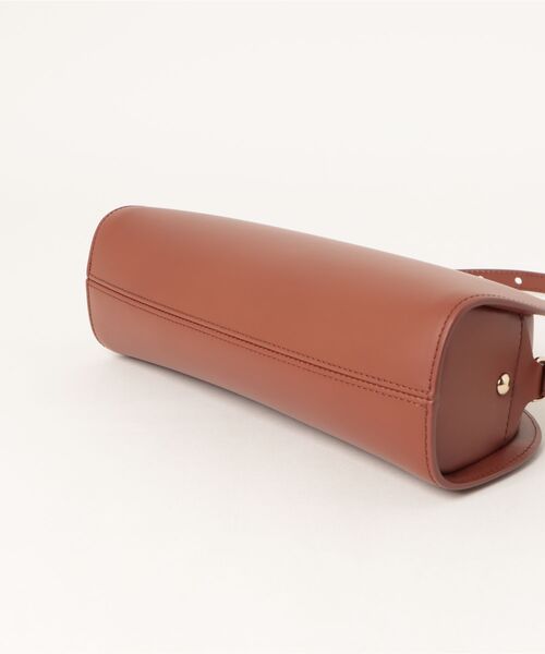 A.P.C.(アーペーセー)の「SAC DEMI-LUNE SHOULDER(ショルダーバッグ・レディース・ブラック/ブラウン・ONESIZE)」の11枚目の写真