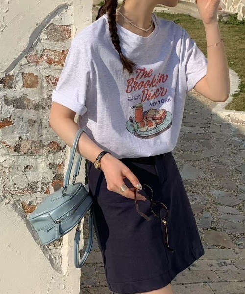 LAC-VERT(ラック・ヴェール)の「フードイラストTシャツ(Tシャツ/カットソー・レディース・ホワイト/グレー/オフホワイト/ブルー/ネイビー/イエロー/ブラウン・FREE)」の2枚目の写真