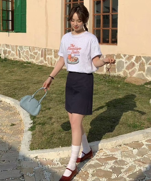 LAC-VERT(ラック・ヴェール)の「フードイラストTシャツ(Tシャツ/カットソー・レディース・ホワイト/グレー/オフホワイト/ブルー/ネイビー/イエロー/ブラウン・FREE)」の19枚目の写真