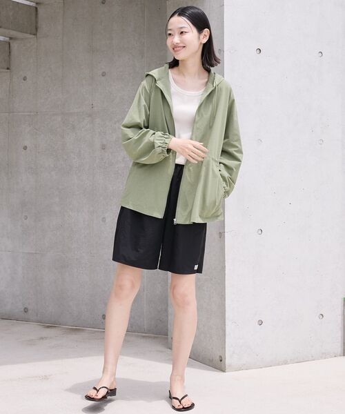 AMERICAN HOLIC（アメリカンホリック）の「【水陸両用】UVカットZIPパーカー（パーカー・レディース・ブラック/ライトカーキ・FREE）」の19枚目の写真