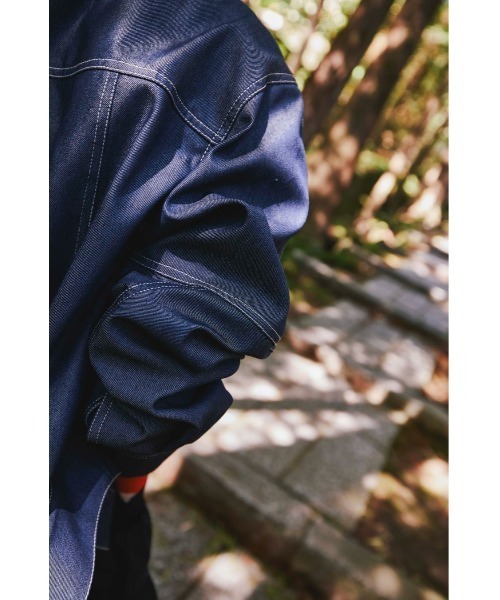 OMMO（オーエムエムオー）の「SQUARE SLEEVE JK（その他アウター・レディース・ネイビー・F）」の18枚目の写真