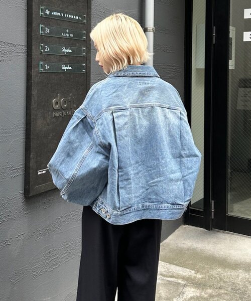 Lui's（ルイス）の「ボリュームスリーブデニムジャケット（テーラードジャケット・レディース・インディゴブルー/ブルー・FREE）」の16枚目の写真