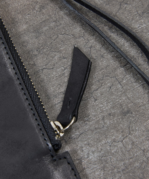 PADRONE（パドローネ）の「PADRONE パドローネ / Eyewear case01 (leather strap) モストロレザー サフィアーノレザーサングラスケース メガネケース / PG9995-5010（サングラス・メンズ・ブラック系その他/ブラック・FREE）」の16枚目の写真