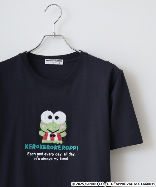 sanrio(サンリオ)の「ハンギョドン サガラ刺繍天竺半袖Tシャツ(Tシャツ/カットソー・メンズ・オートミール/ネイビー/ライトカーキ/チャコール/ピンクベージュ/ブルーグレー/ネイビー系/杢グレー・M/L/LL)」の7枚目の写真