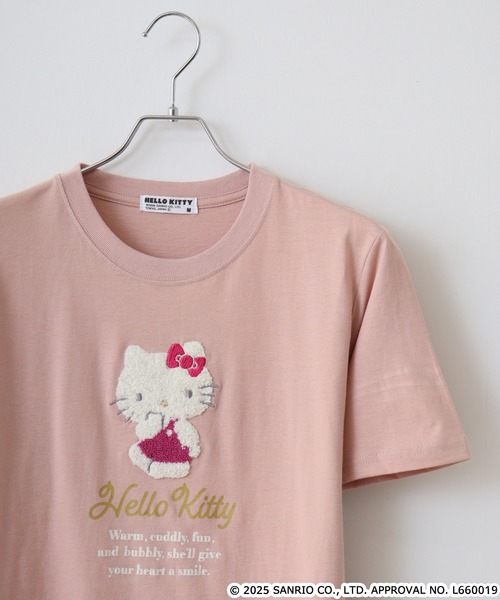 sanrio(サンリオ)の「ハンギョドン サガラ刺繍天竺半袖Tシャツ(Tシャツ/カットソー・メンズ・オートミール/ネイビー/ライトカーキ/チャコール/ピンクベージュ/ブルーグレー/ネイビー系/杢グレー・M/L/LL)」の8枚目の写真