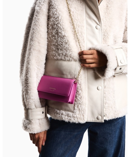 EMPORIO ARMANI(エンポリオアルマーニ)の「【エンポリオ アルマーニ】ミニバッグ タンブルレザー(ショルダーバッグ・レディース・ライトグレー/ブラック/ピンク/ダークベージュ・FREE)」の14枚目の写真
