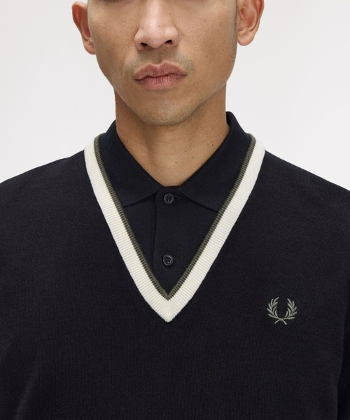 FRED PERRY(フレッドペリー)の「Contrast Tipped Jumper/コントラストティップラインニット(ニット/セーター・メンズ・ワインレッド/ブラック・L/M)」の10枚目の写真