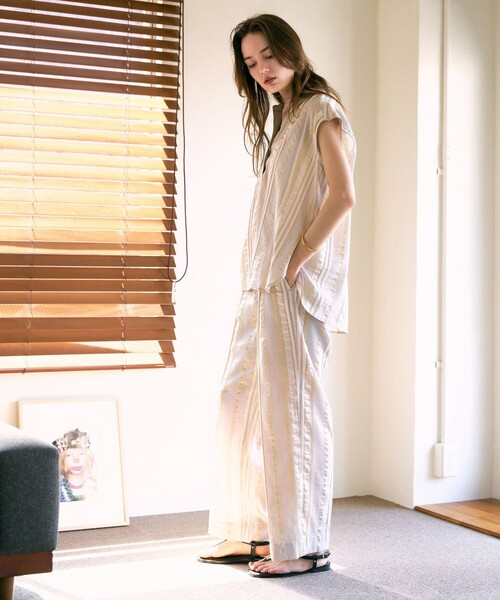 qualite（カリテ）の「【セットアップ対応】キュプラストライプスキッパーシャツ/夏服/晩夏（シャツ/ブラウス・レディース・ブラック/ベージュ・フリー）」の14枚目の写真