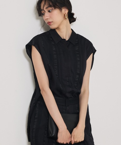 qualite（カリテ）の「【セットアップ対応】キュプラストライプスキッパーシャツ/夏服/晩夏（シャツ/ブラウス・レディース・ブラック/ベージュ・フリー）」の2枚目の写真