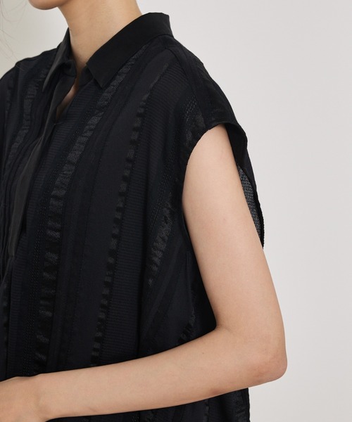 qualite（カリテ）の「【セットアップ対応】キュプラストライプスキッパーシャツ/夏服/晩夏（シャツ/ブラウス・レディース・ブラック/ベージュ・フリー）」の10枚目の写真