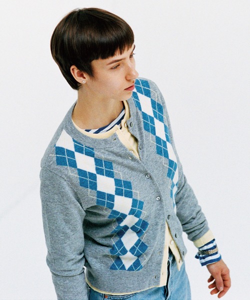 Levi's（リーバイス）の「Levi's/リーバイス スーパーソフト クルーネックカーディガン（カーディガン/ボレロ・レディース・ブルー・XS/S/M）」の2枚目の写真