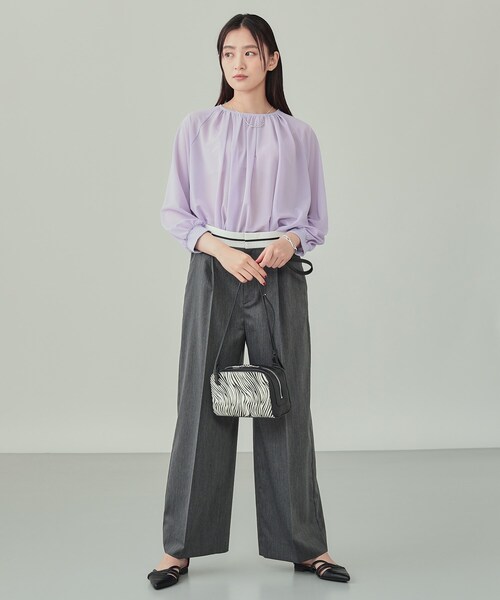 INDIVI（インディヴィ）の「アニマルハラコ ボストンショルダー（ショルダーバッグ・レディース・ホワイト系1/ベージュ系・00）」の16枚目の写真