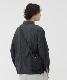 美品　マーガレットハウエル　ショルダーバッグ　バケツ　レザー　グレージュ MARGARET HOWELL｜マーガレット・ハウエルのショルダーバッグ
