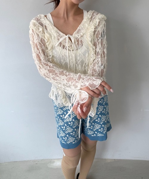 SANSeLF(サンセルフ)の「【SANSeLF】 レースフリルトップス シースルーリボンディテール Vネック saw25a028(その他トップス・レディース・ホワイト/ブラック・FREE)」の10枚目の写真